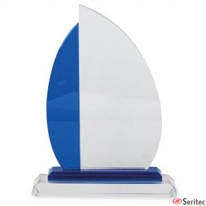 Trofeo pequeo de cristal con forma de velero para personalizar