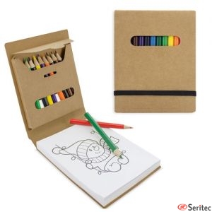 Libreta de cartón personalizable con dibujos y lapices de colores