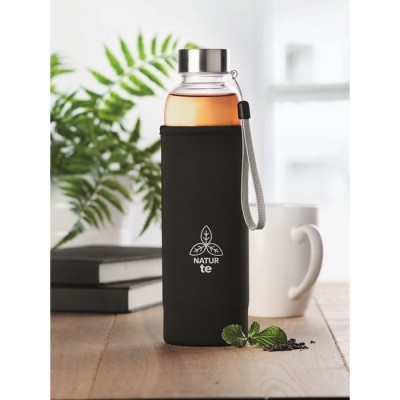 Botella con infusor y funda de neopreno personalizada